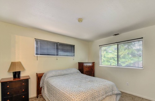 Rescue House | Bright and Comfortable