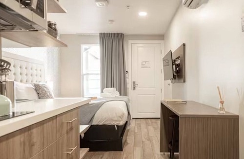 Old Town House | Bright Downtown Unit w/WiFi, Cable, Walk to All