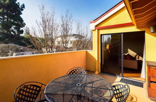 San Carlos Apartment | Bright San Carlos 2BR w/Balcony, nr Cafes & Restaurants, by Blueground