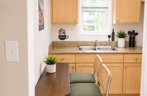 Burbank Apartment | Bright Studio Apt with Homey Feel