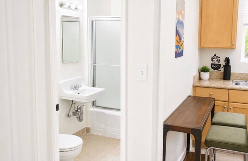 Burbank Apartment | Bright Studio Apt with Homey Feel