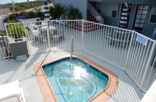 South Mission Beach Condo | Bunni's Beach Condo ~ WOW ! Free assigned parking! Calendar up to date.