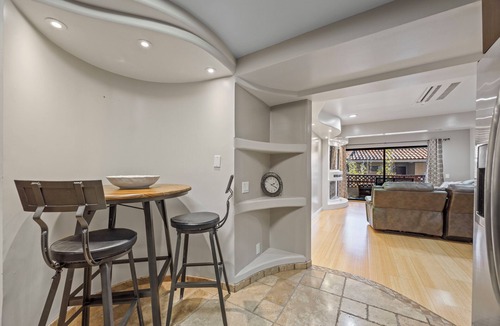 Avalon Condo | C53: Bahia Vista Stylish Condo, A/C, Newly Remodeled, King Bed, WIFI, and BBQ