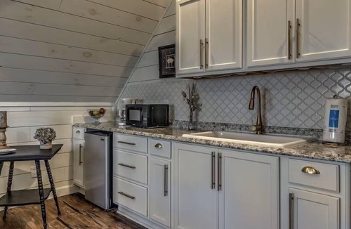 Hemp Cabin | Cabin in the Blue Ridge Mountains; Hot Tub & Mnt views 10% OFF WKLY STAY