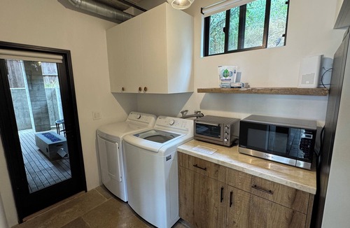 Lantern District House | Cali beach living! Modern 2 BR home. Pet friendly. Walk to town, beaches, harbor
