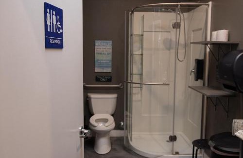 North Pacific Beach Hostel | California Dreams Hostel - Pacific Beach