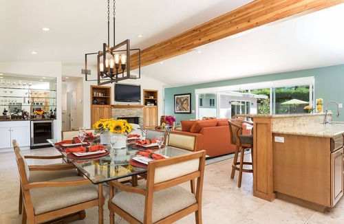 Deepwell Estates House | California Ranch, Pool and Sunshine In Deepwell Estates! Centrally Located! Close to downtown Palm Springs