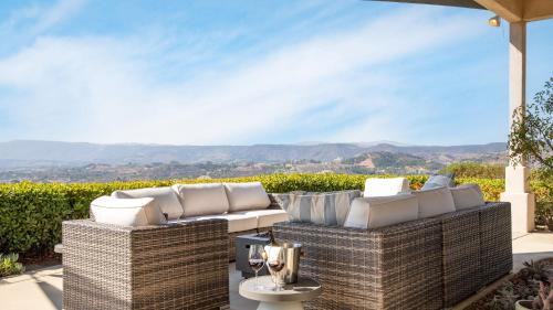 Temecula Villa | Camila by AvantStay 18-Person Temecula Mansion