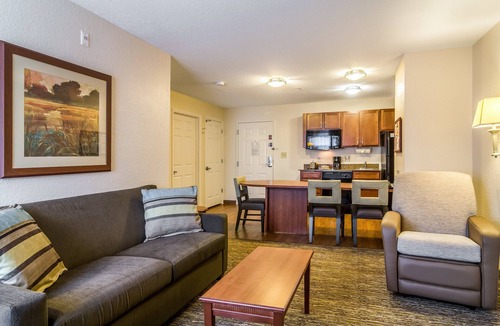 Arlington Hotel | Candlewood Suites Jacksonville East Merril Road by IHG
