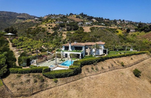 Eastern Malibu House | Carbon Estate