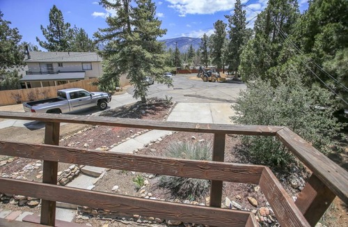 Big Bear House | Cardinal Ridge - Fireplace, Large Deck, Barbecue