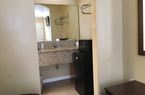 Studio City Hotel | Carlton Motor lodge