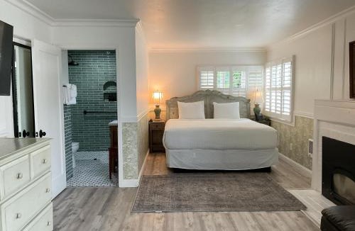 Golden Rectangle Hotel | Carmel Green Lantern Inn