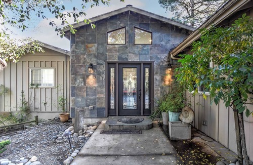Northeast Carmel House | Carmel Nirvana: Close to Shops Restaurants Golf Beach