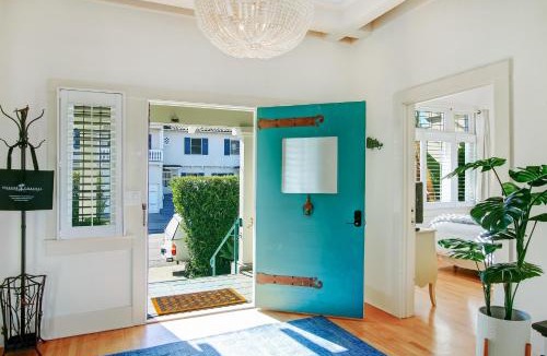 West Beach House | Casa Azzurra