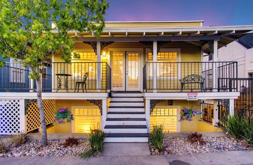 Bridgeview Apartment | Casa California-Spacious - 3 Bdr/Backyard Firepit/Playground/Gaslamp/Zoo/Beach