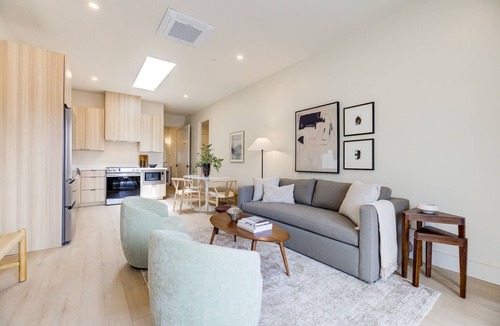 Santa Barbara Apartment | Casa De La Vina Unit 13 - Boutique Apartments