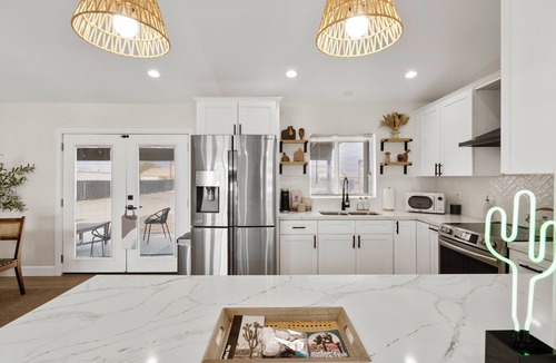 Twentynine Palms House | Casa La Estrellita/GAME ROOM/FirePit/11 Mins to JTNP/Sleeps 8/BOHO Desert vibes!