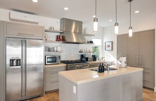 West Beach House | "Casa Playa" in the heart of West Beach - impeccably remodeled, with A/C and 2 car garage!