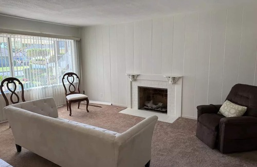 Downey House | Casa Sirenita- Close to Disney, Knotts and DTLA- Kid Friendly