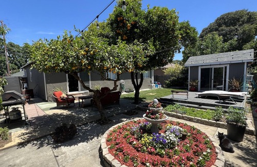 East Palo Alto House | Casa Verbena: Sunny 4-BR Home + Stunning Backyard