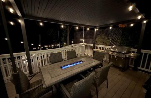 Avalon House | Catalina Three Bedroom Home With Hot Tub And Golf Cart