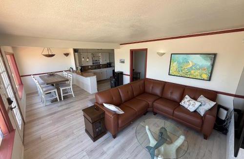 Avalon House | Catalina Two Bedroom View Home