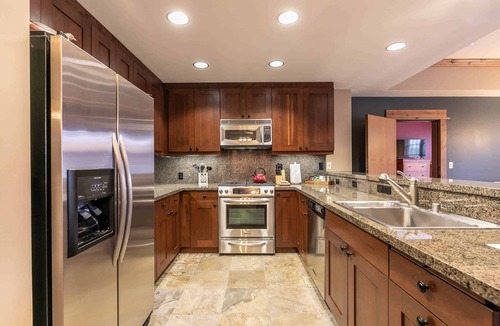 Truckee Condo | Catamount Lodge 201B