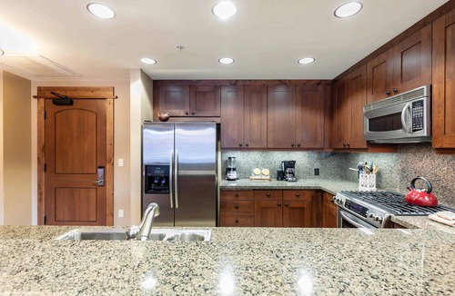 Truckee Condo | Catamount Lodge 201B