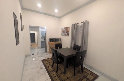 Emeryville House | Central Bright & Big 3Br 2Ba w/2 Parking Spaces!