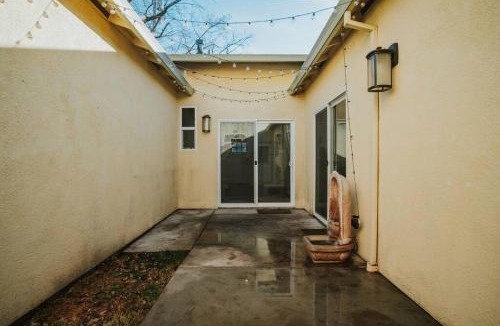 Chico House | Central Coziness - Steps from Chico's Hub