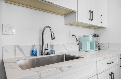 Ocean Beach House | Central OB Home w/Guest House, AC, Large Yard, 4 Car Parking - Sleeps 9