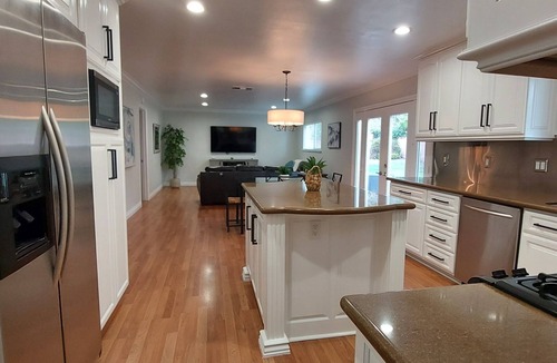 Thousand Oaks House | Central Thousand Oaks, Wildwood Park For Work/Remodel/Insurance