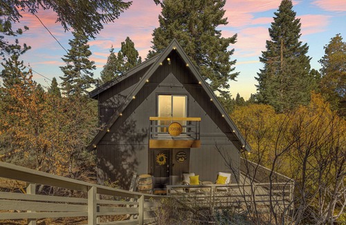 Green Valley Lake House | Chalet Vino | Close to Snow Valley Mountain Resort