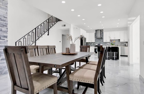 Reseda House | Charmer Salt Water Pool 2 Story House 2800 sq ft