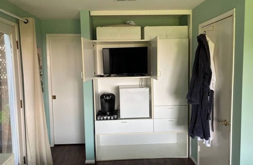 Mission Canyon Apartment | Charming 1-bedroom apartment with WiF in lovely Santa Barbara.