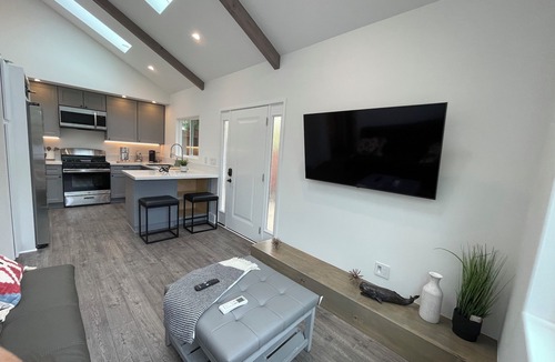 Alta Mesa Apartment | Charming 1-bedroom apartment with WiFi, AC in beautiful Santa Barbara