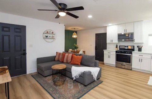 City Heights House | Charming 1-bedroom house in Beautiful San Diego with WiFi, AC