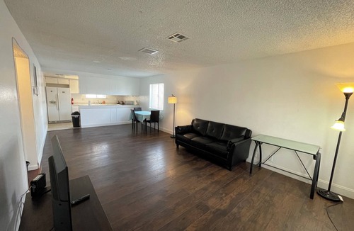 Las Vegas Condo | Charming 2-bedroom condo with WiFi, AC in wonderful Las Vegas