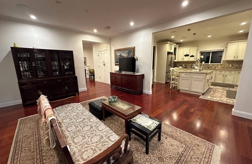 The Willows House | Charming 4-bedroom house in pleasant Menlo Park with WiFi, AC