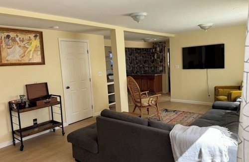 Dimond House | Charming boho inspired 3-bedroom 2-bath w/large patio Oakland, Ca!
