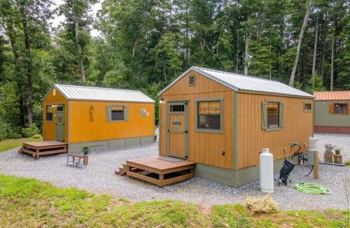 Sylva House | Charming Cabin Retreat On Tuckasegee River Near Sylva North Carolina