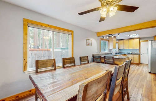 Tahoe Valley House | Charming Cabin Close to Restaurants, Shops, Ski Resort, Lake