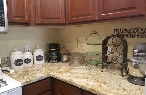 Napa House | Charming Cottage/Guest House 2 miles from Downtown Napa