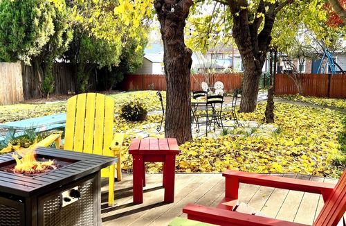 Southeastern Sacramento House | Charming Cottage Near Downtown Sac with Office & Fast WiFi
