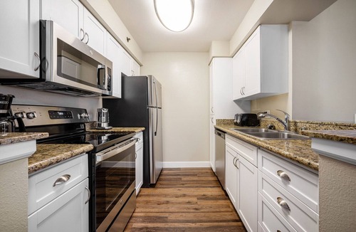 Cupertino Apartment | Charming Cupertino 2BR w/Gym, Pool & W/D, nr tech HQs, by Blueground