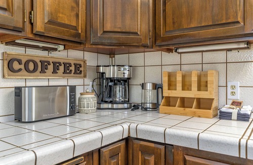 East Sacramento House | Charming East Sac Retreat CSU