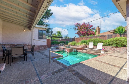 East Sacramento House | Charming East Sac Retreat CSU