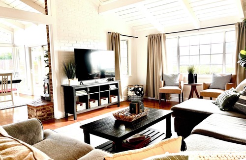 Cirby Side House | Charming family home near Downtown @The Grounds, Pets & Families, large backyard