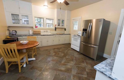 Mariposa Other | Charming farmhouse;100 acres of private forest and working ranch near Yosemite